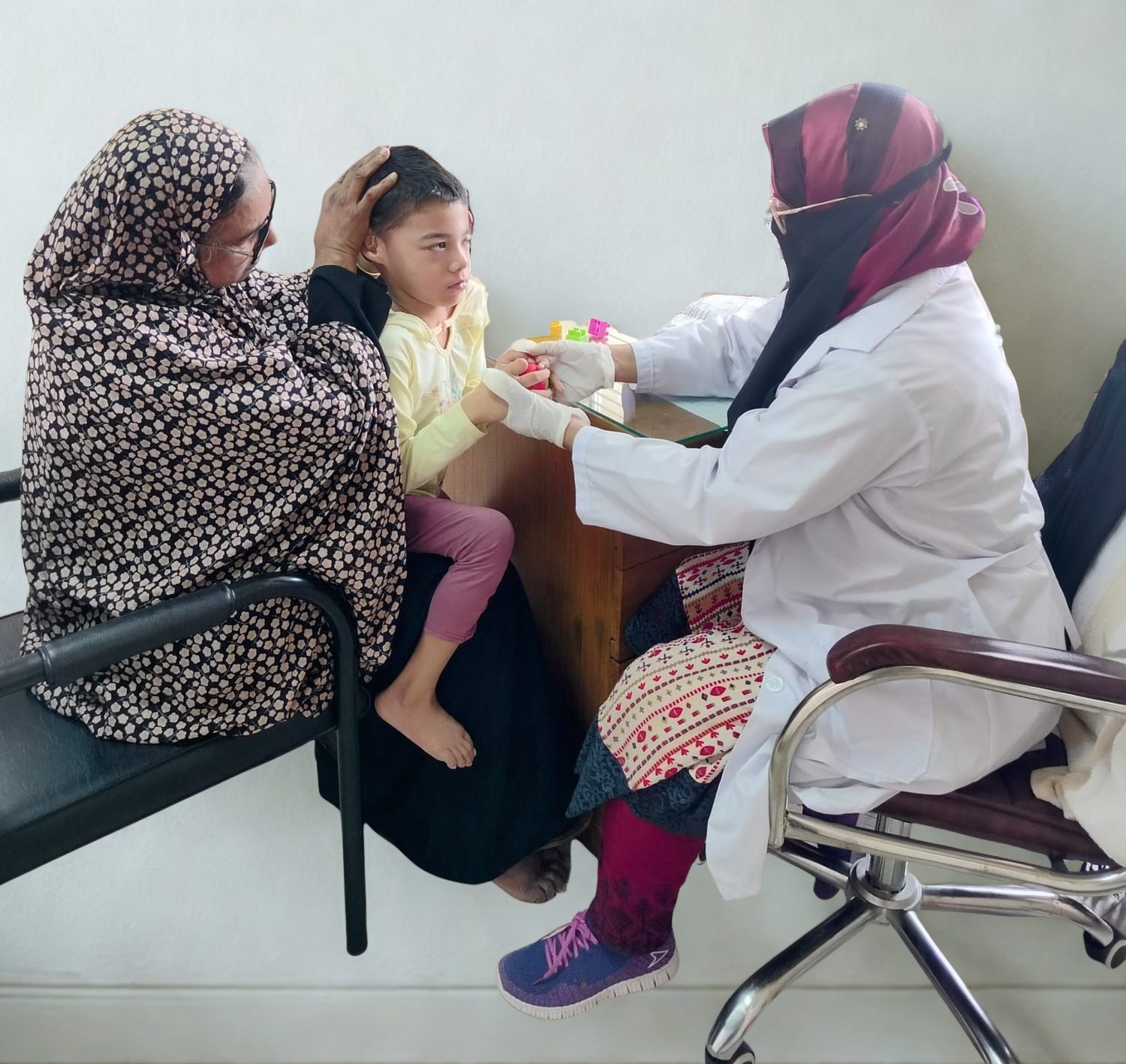 Neuropathy or nerve injuries – personalized physiotherapy for better recovery.